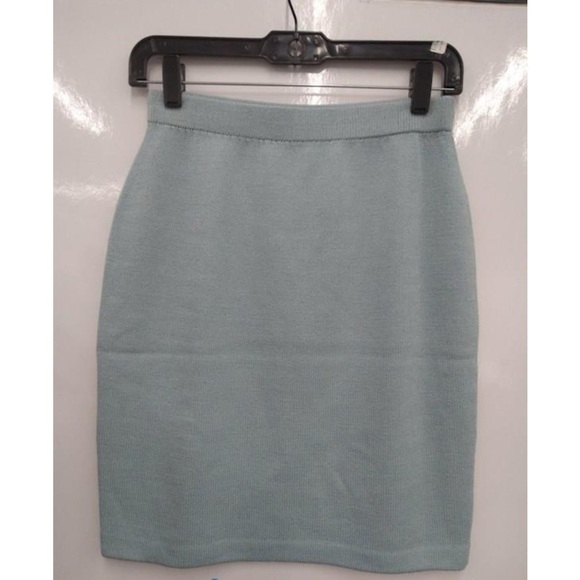 3 piece St John bundle 2 skirts and one top - Picture 6 of 13